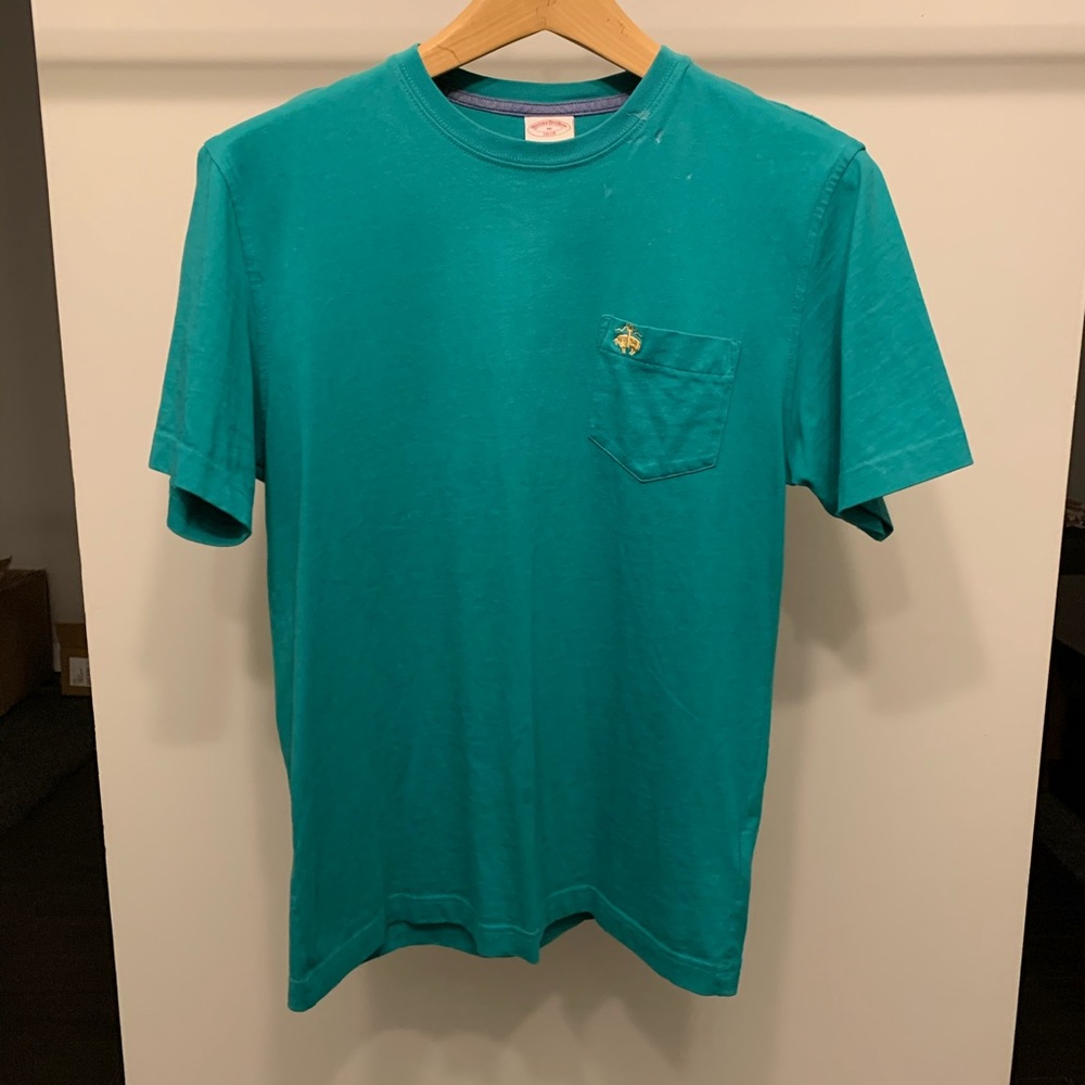 Brooks Brothers T-Shirt Size: M